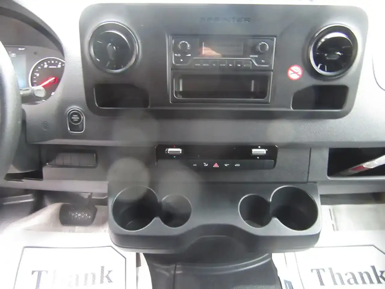 Mercedes-Benz Sprinter - Image 4