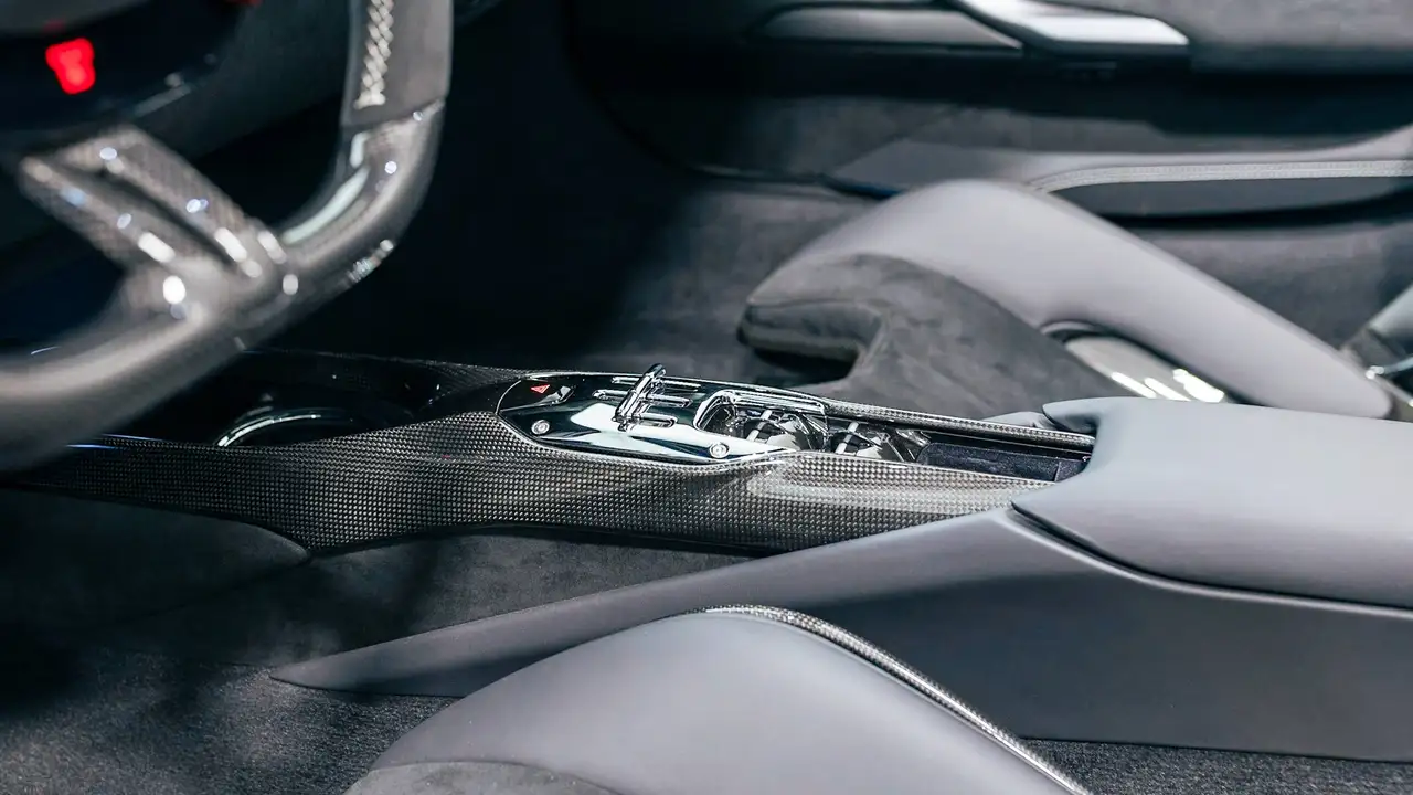 Ferrari 296 GTS - Image 8
