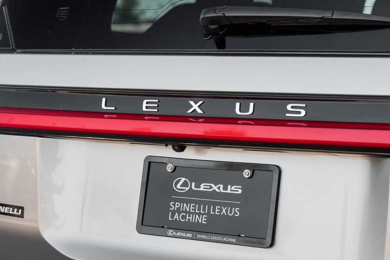 Lexus GX - Image 17