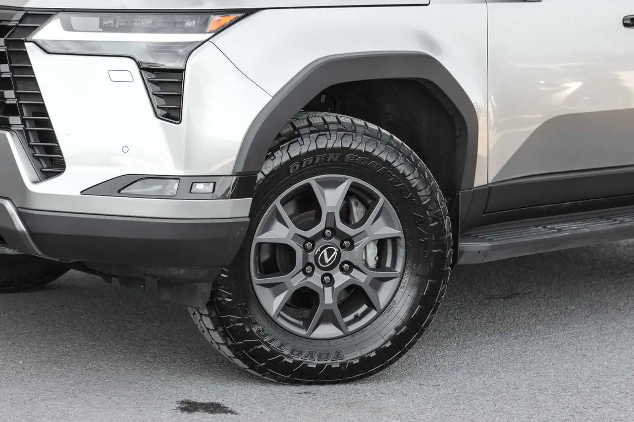Lexus GX - Image 13