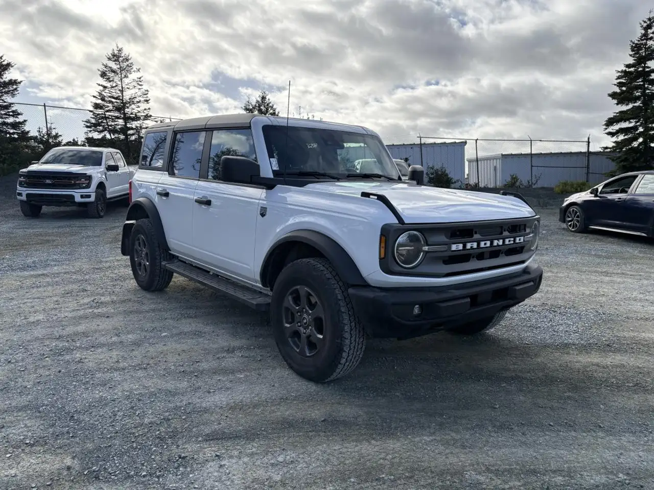 Ford Bronco - Image 2