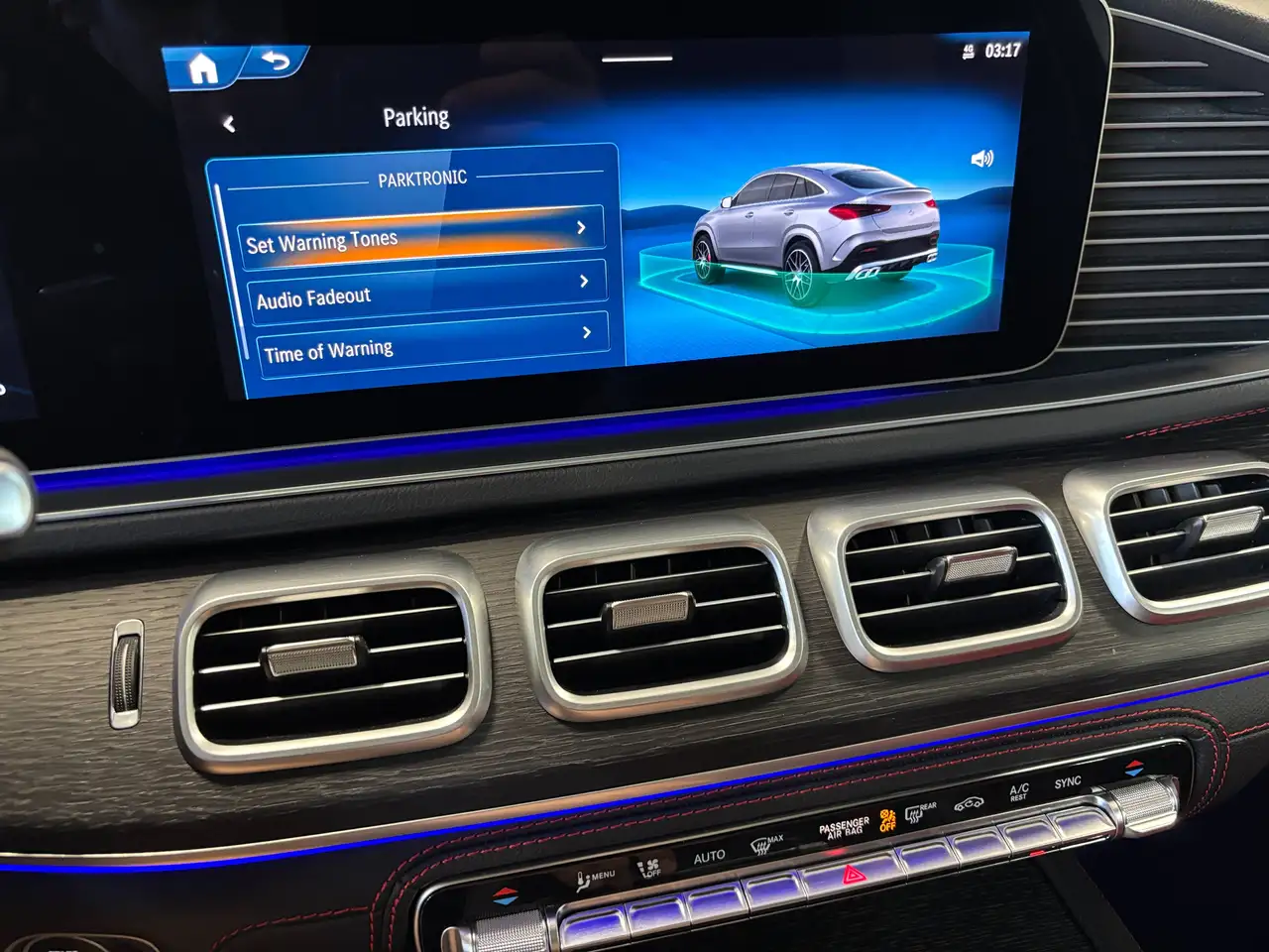 Mercedes-Benz GLE - Image 36