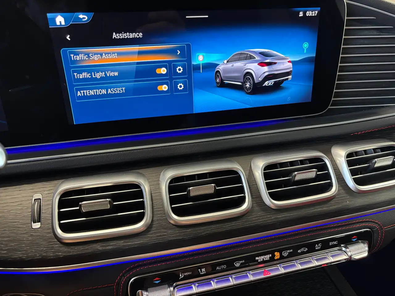 Mercedes-Benz GLE - Image 35
