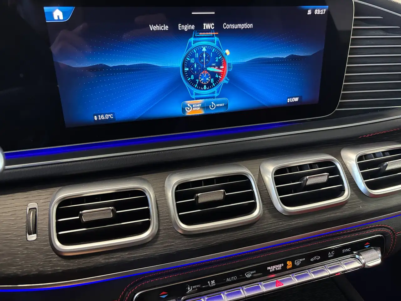 Mercedes-Benz GLE - Image 32