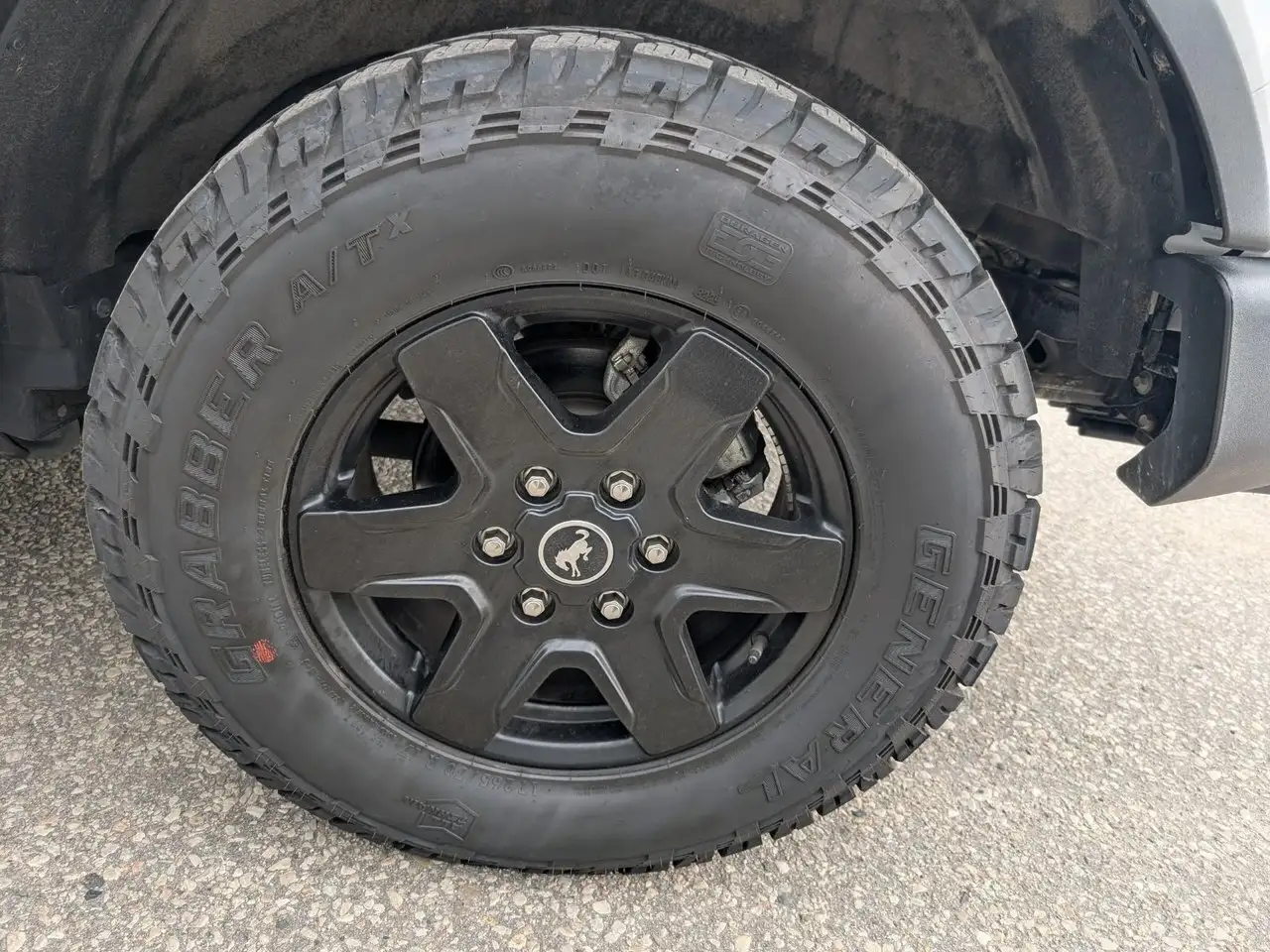 Ford Bronco - Image 12