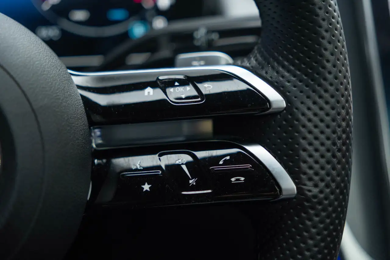 Mercedes-Benz GLC - Image 35