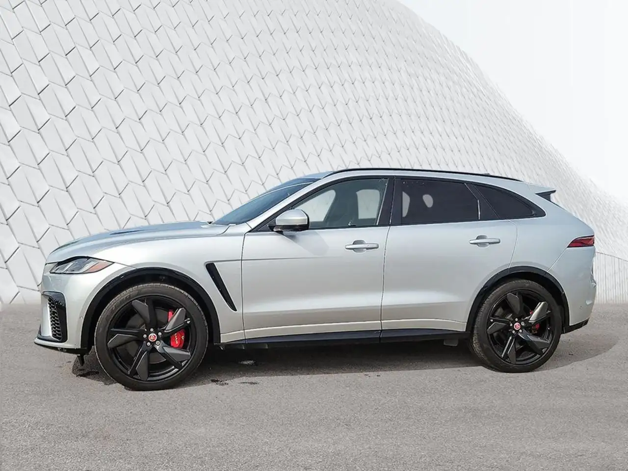 Jaguar F-Pace - Image 3