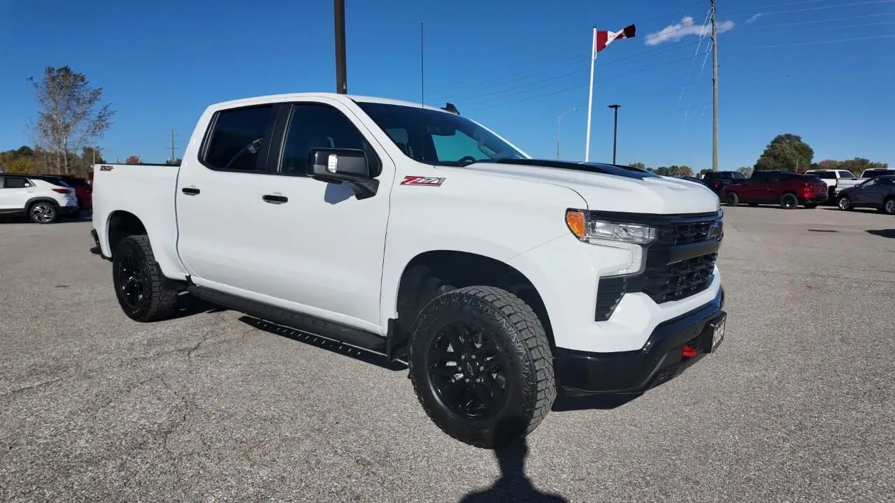 Chevrolet Silverado 1500 - Image 3