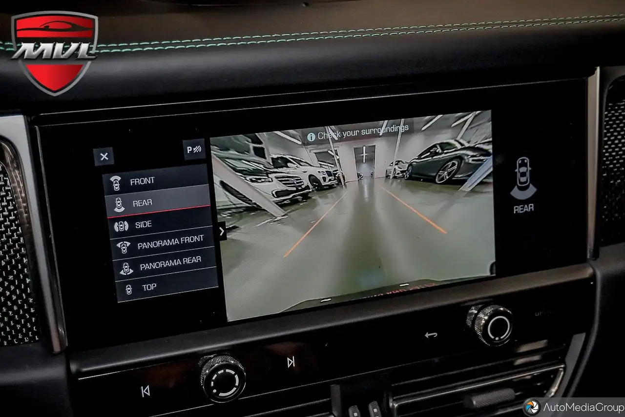 Porsche Macan - Image 34