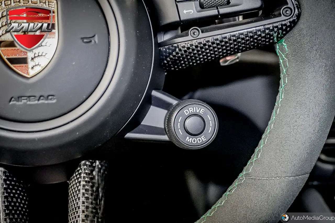 Porsche Macan - Image 28