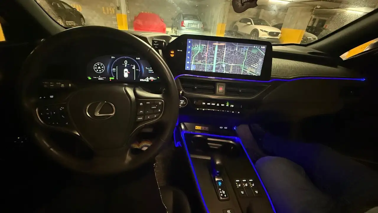 Lexus UX - Image 12