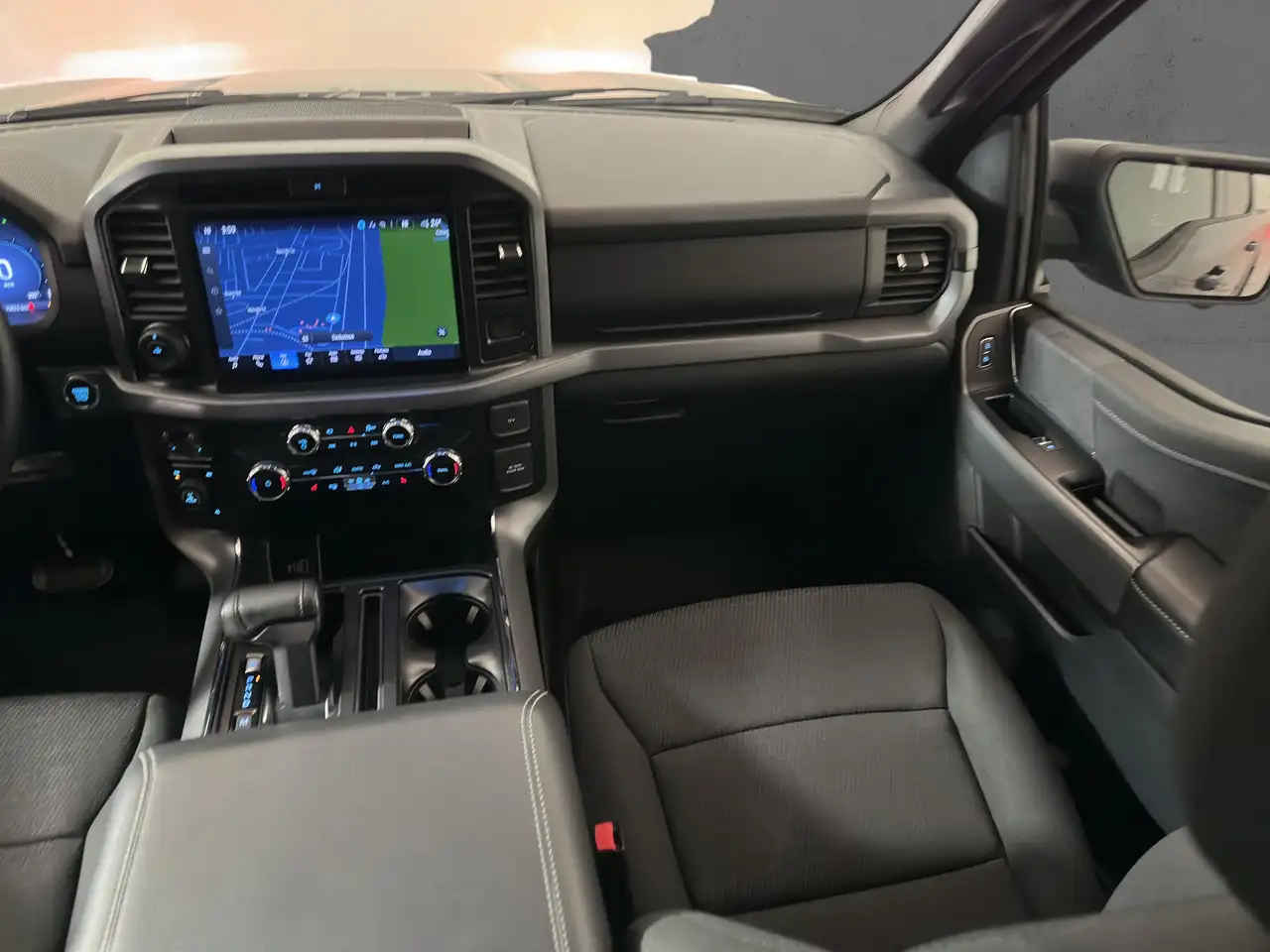 Ford F-150 - Image 9
