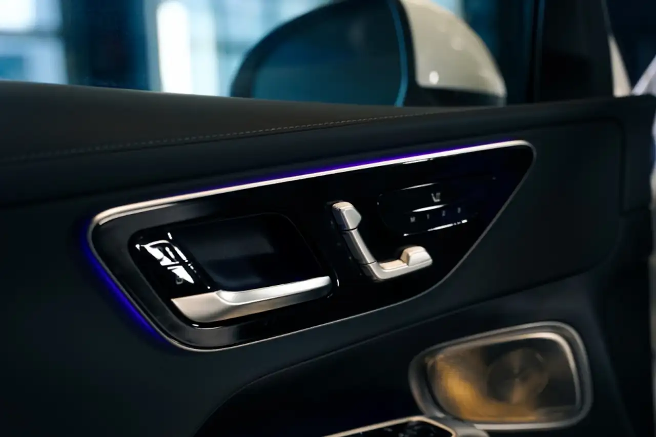 Mercedes-Benz GLC - Image 19