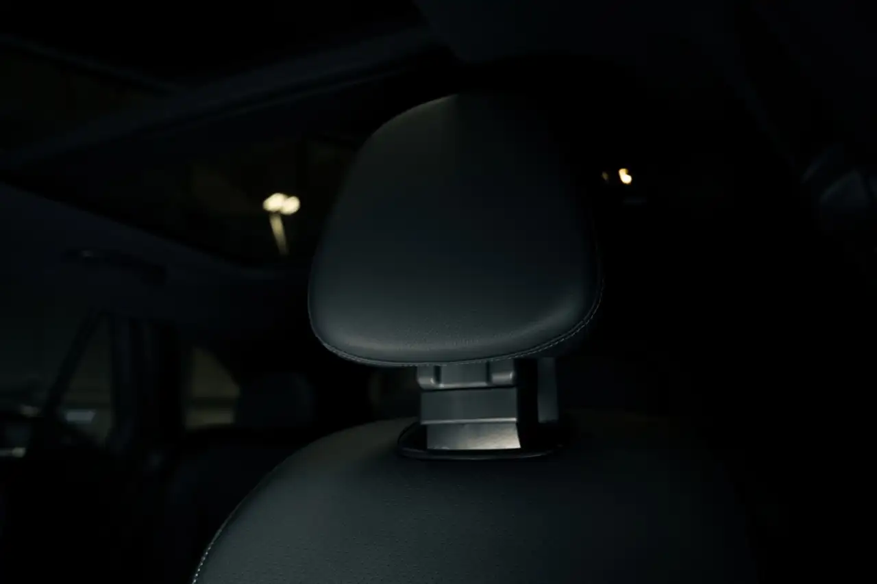 Mercedes-Benz GLC - Image 23