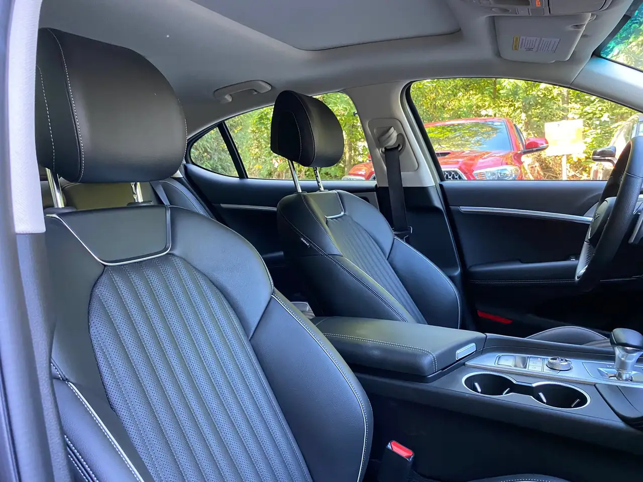 Genesis G70 - Image 13