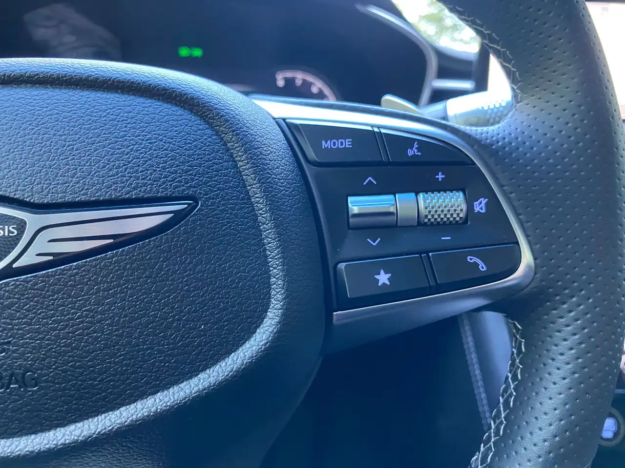 Genesis G70 - Image 19