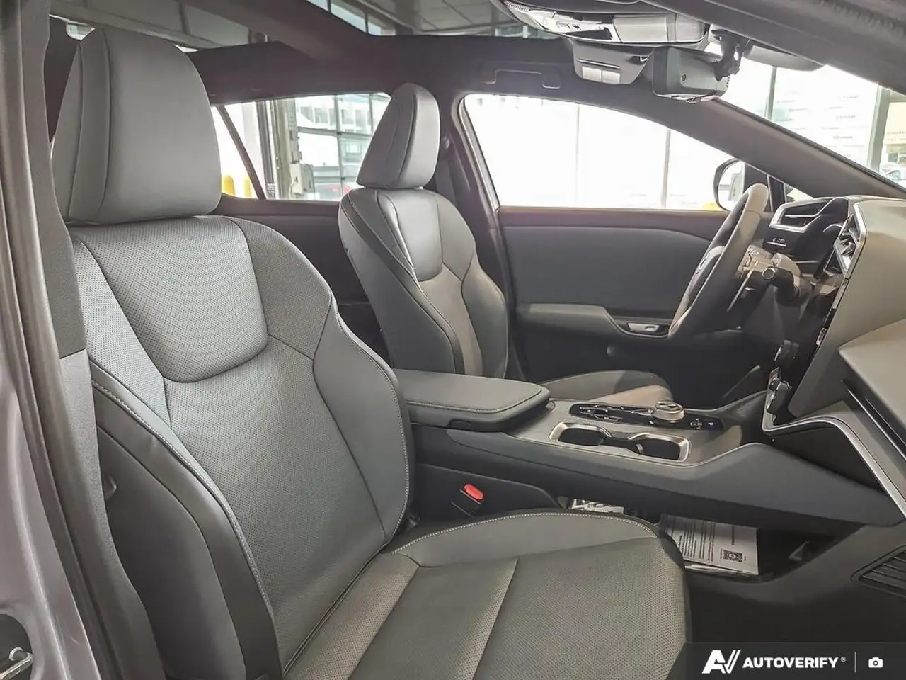 Lexus RZ - Image 23