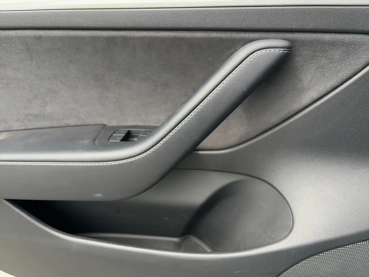 Tesla Model 3 - Image 14