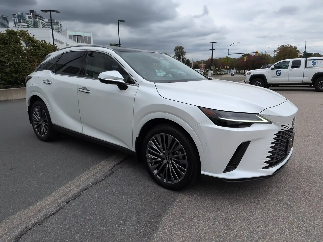 Lexus RX - Image 8