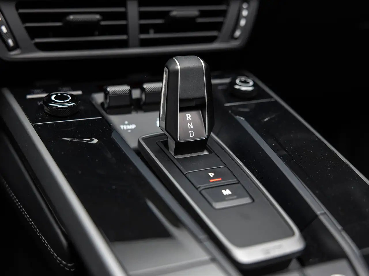 Porsche 911 - Image 19