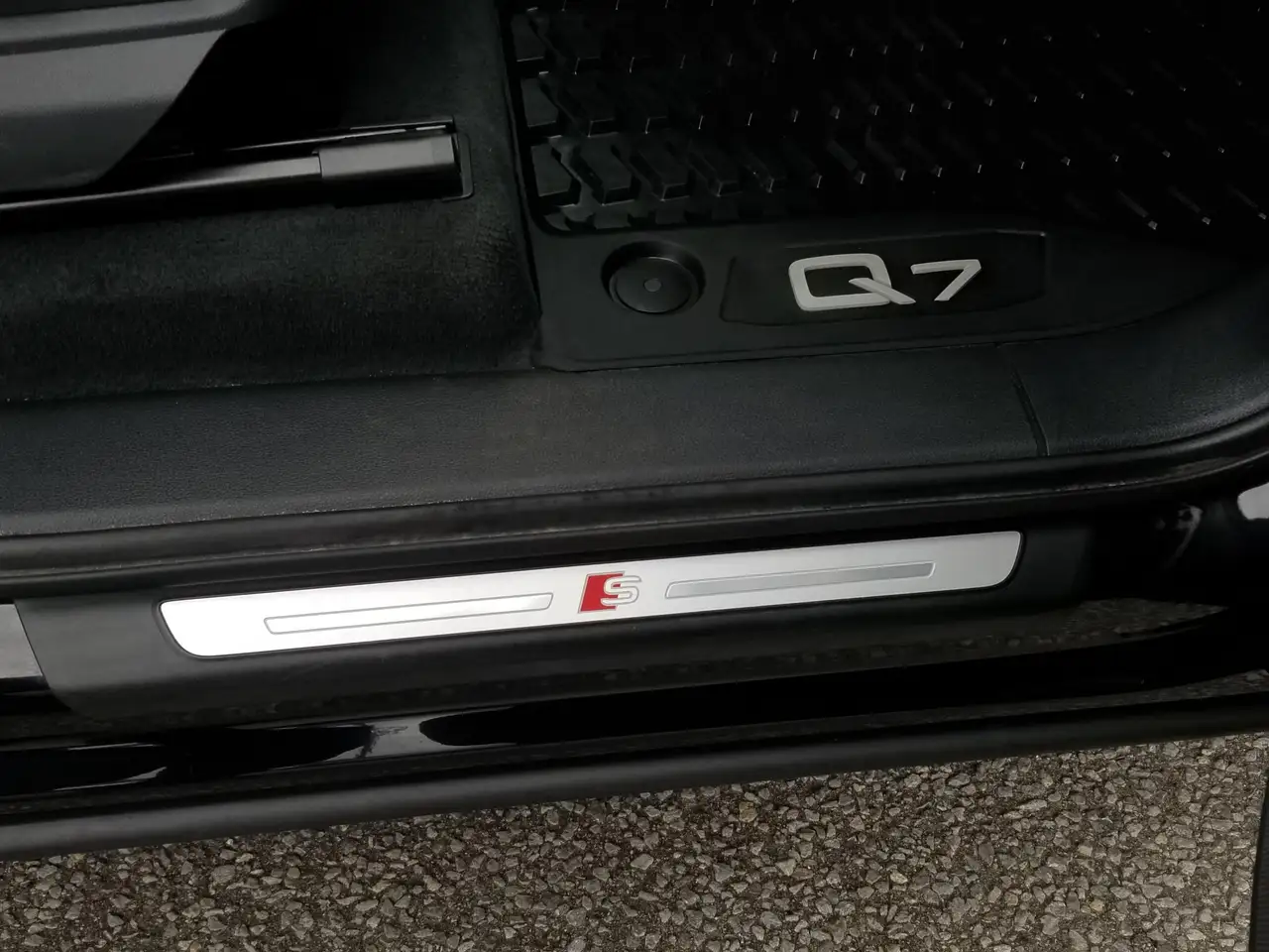 Audi Q7 - Image 33