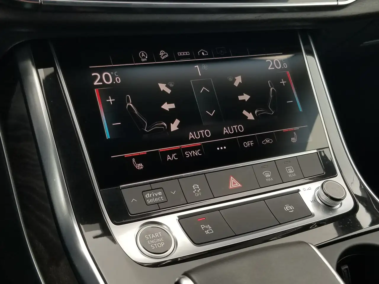 Audi Q7 - Image 16