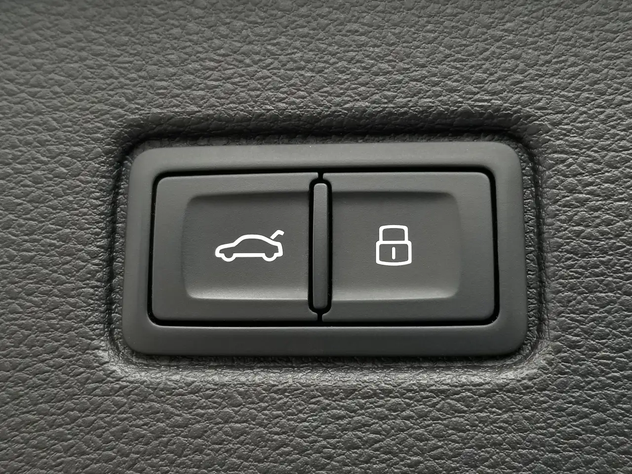 Audi Q7 - Image 35