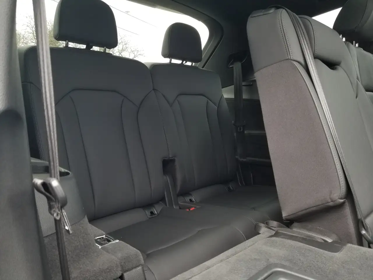 Audi Q7 - Image 12