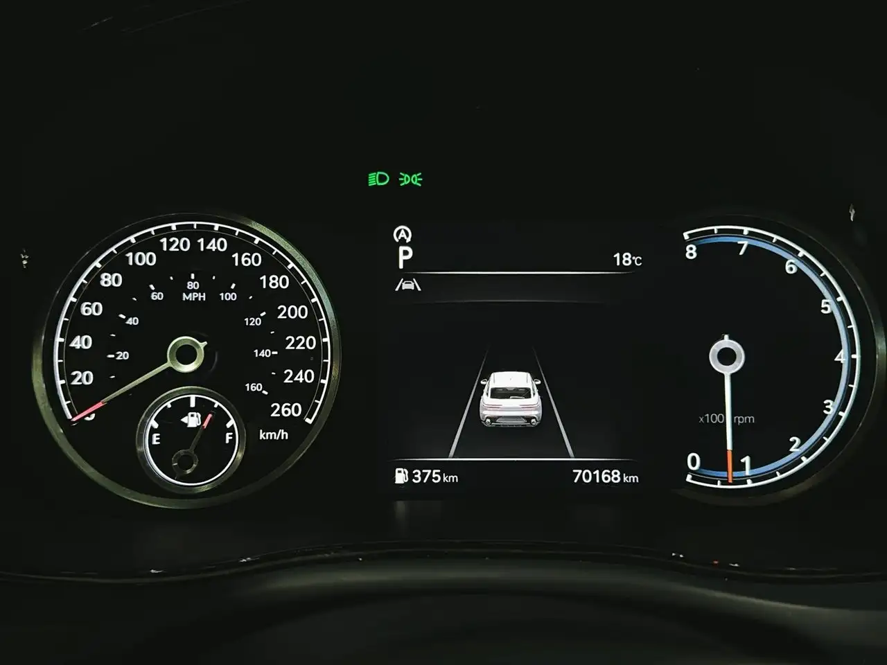 Genesis GV70 - Image 36