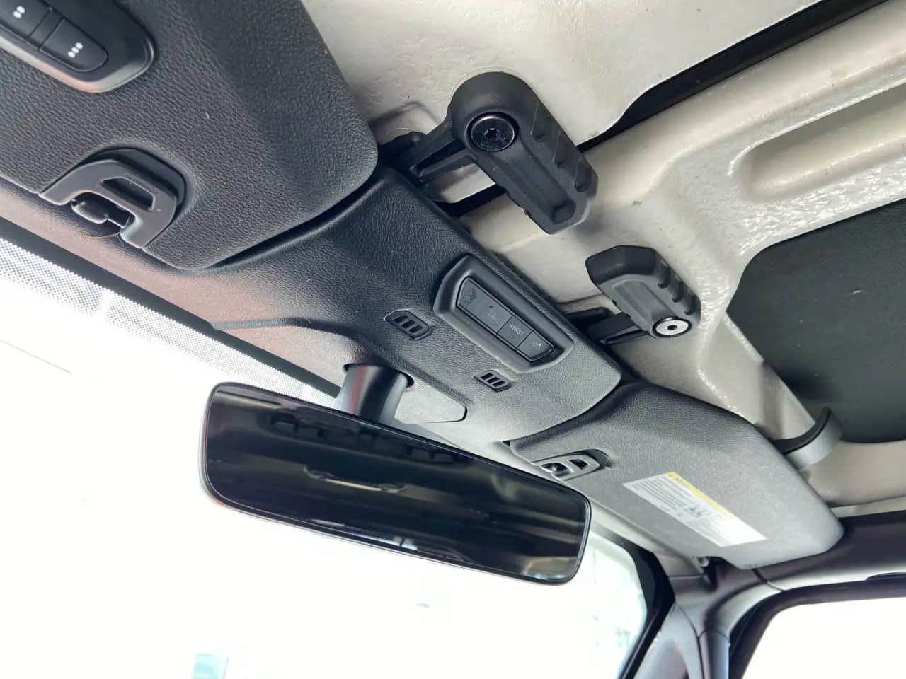 Jeep Wrangler - Image 24