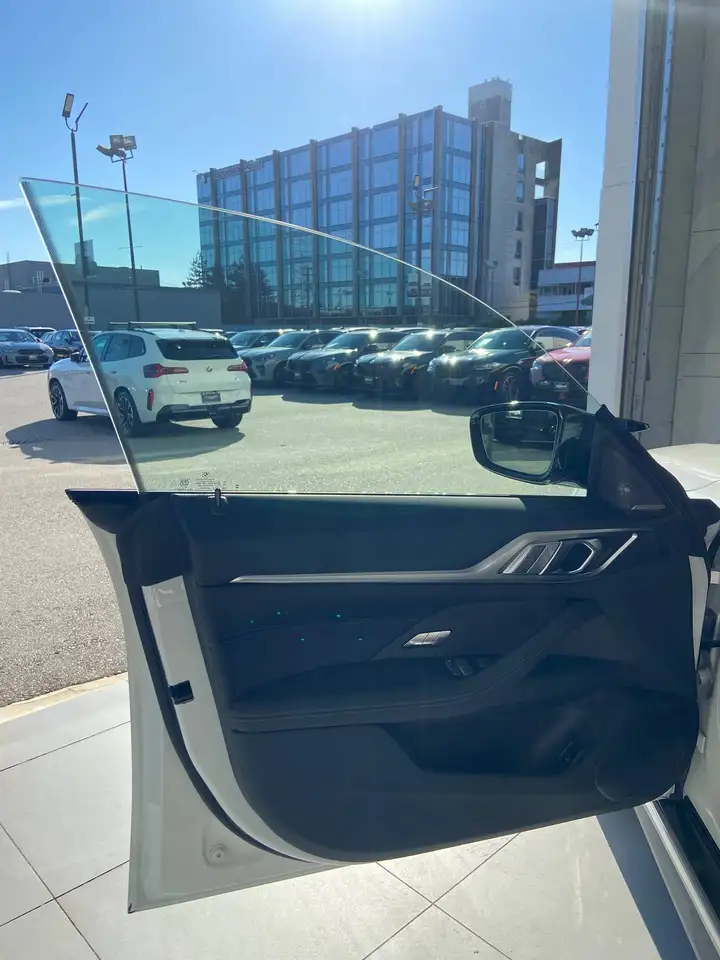 BMW i4 - Image 16