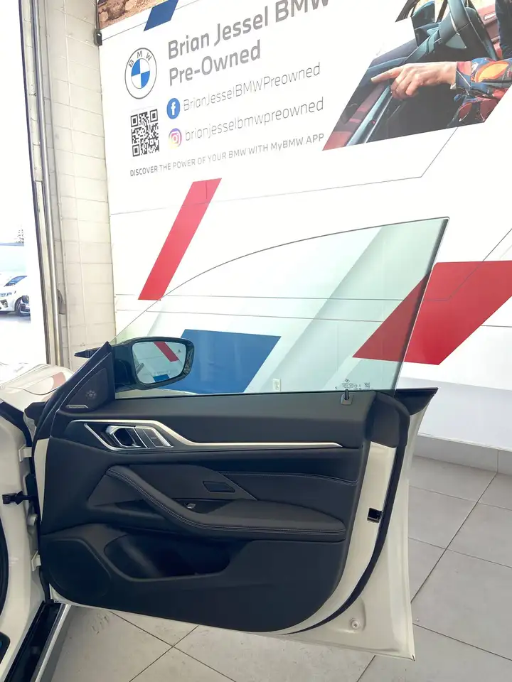 BMW i4 - Image 8