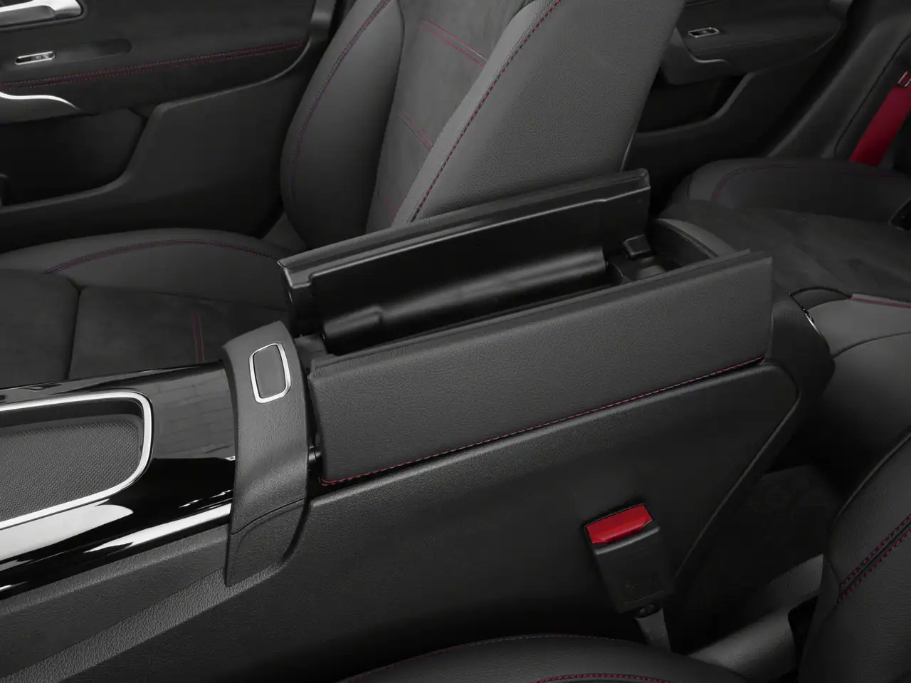 Mercedes-Benz CLA - Image 10