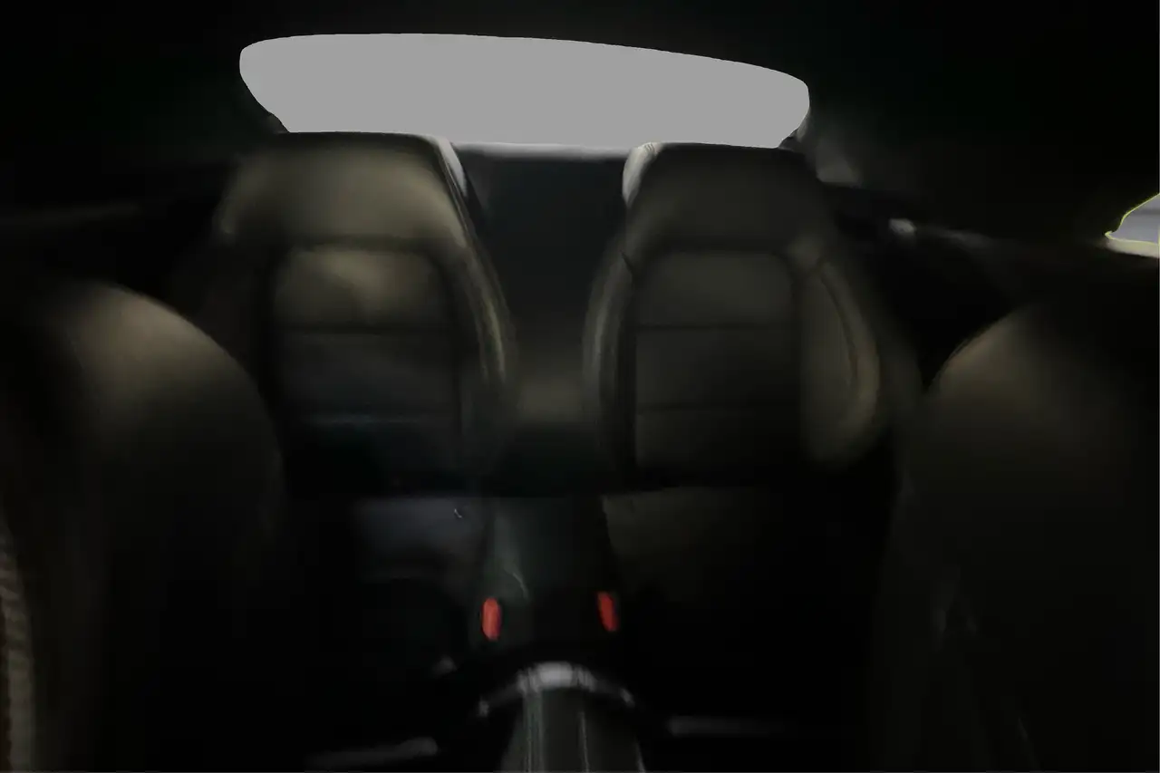 Ford Mustang - Image 13