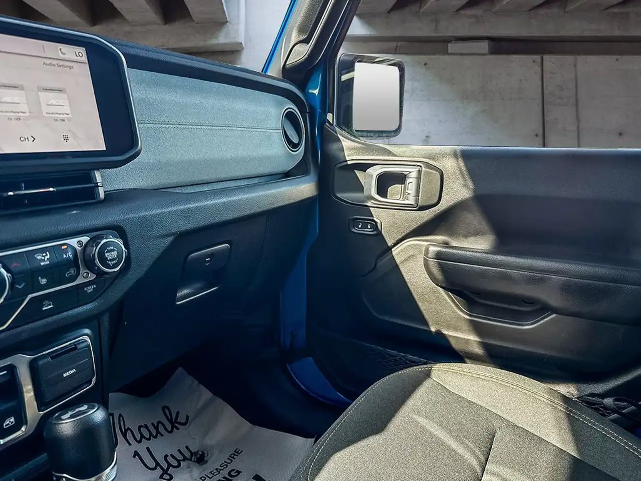 Jeep Wrangler - Image 19