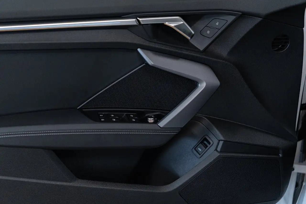 Audi S3 - Image 8