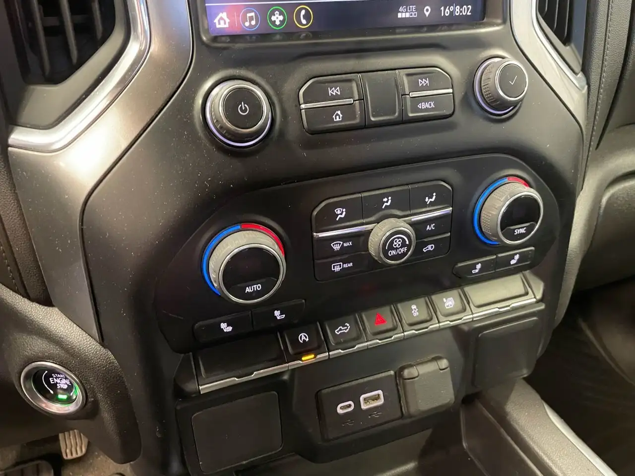 Chevrolet Silverado 1500 - Image 12