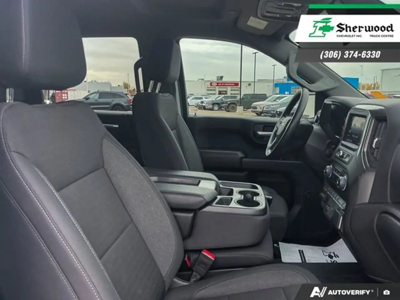 Chevrolet Silverado 1500 - Image 23
