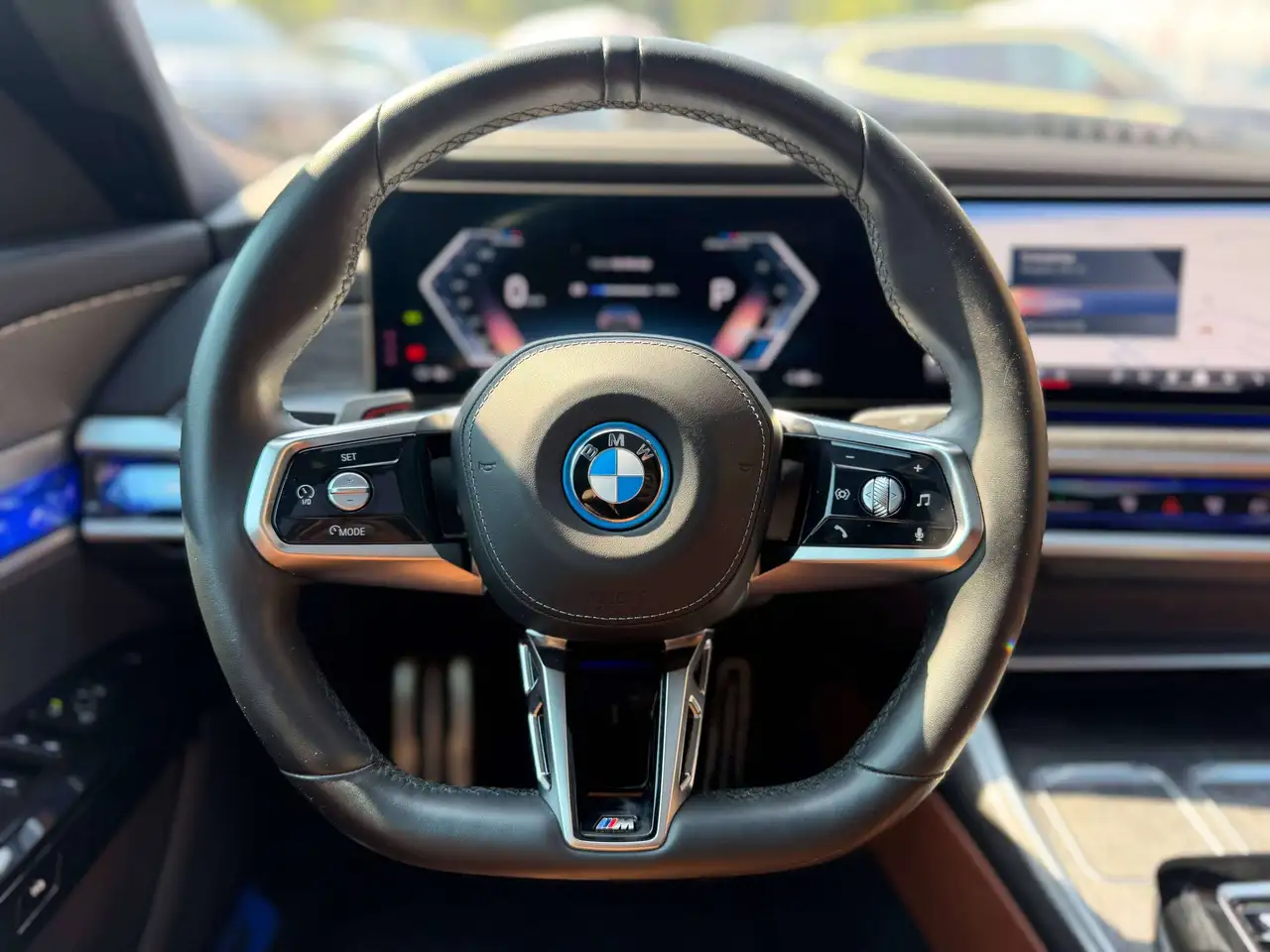 BMW i7 - Image 15