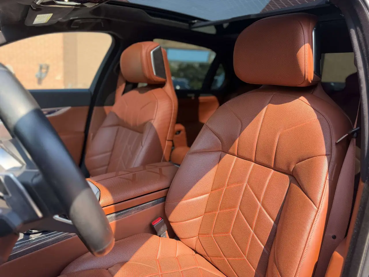 BMW i7 - Image 17