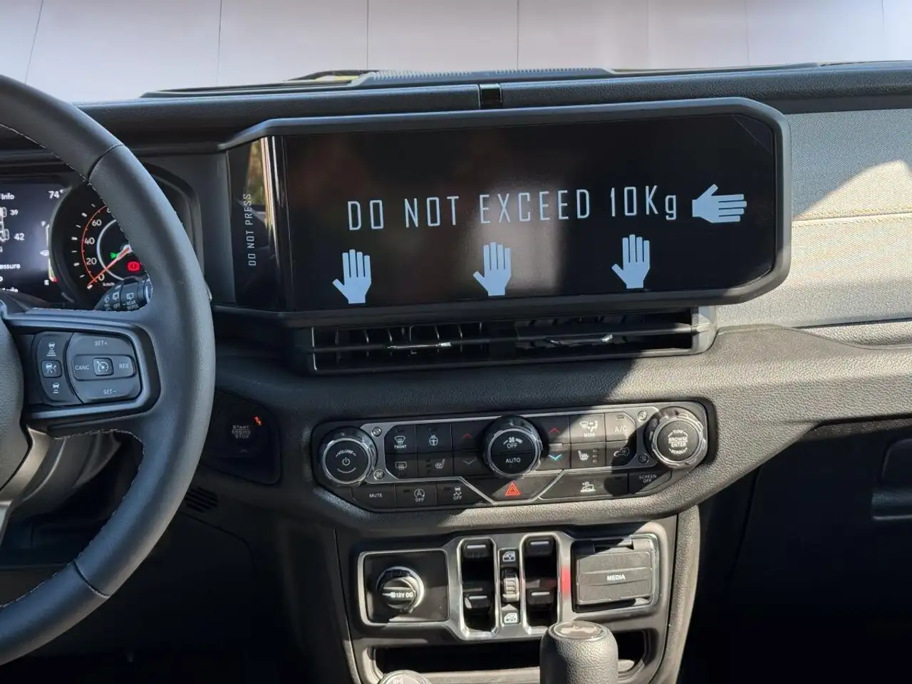 Jeep Wrangler - Image 24