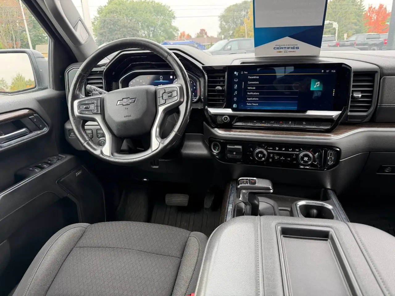 Chevrolet Silverado 1500 - Image 12