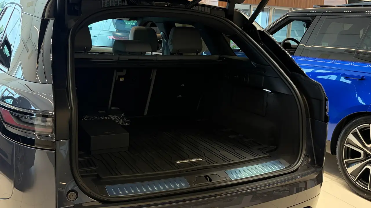 Land Rover Range Rover Velar - Image 17