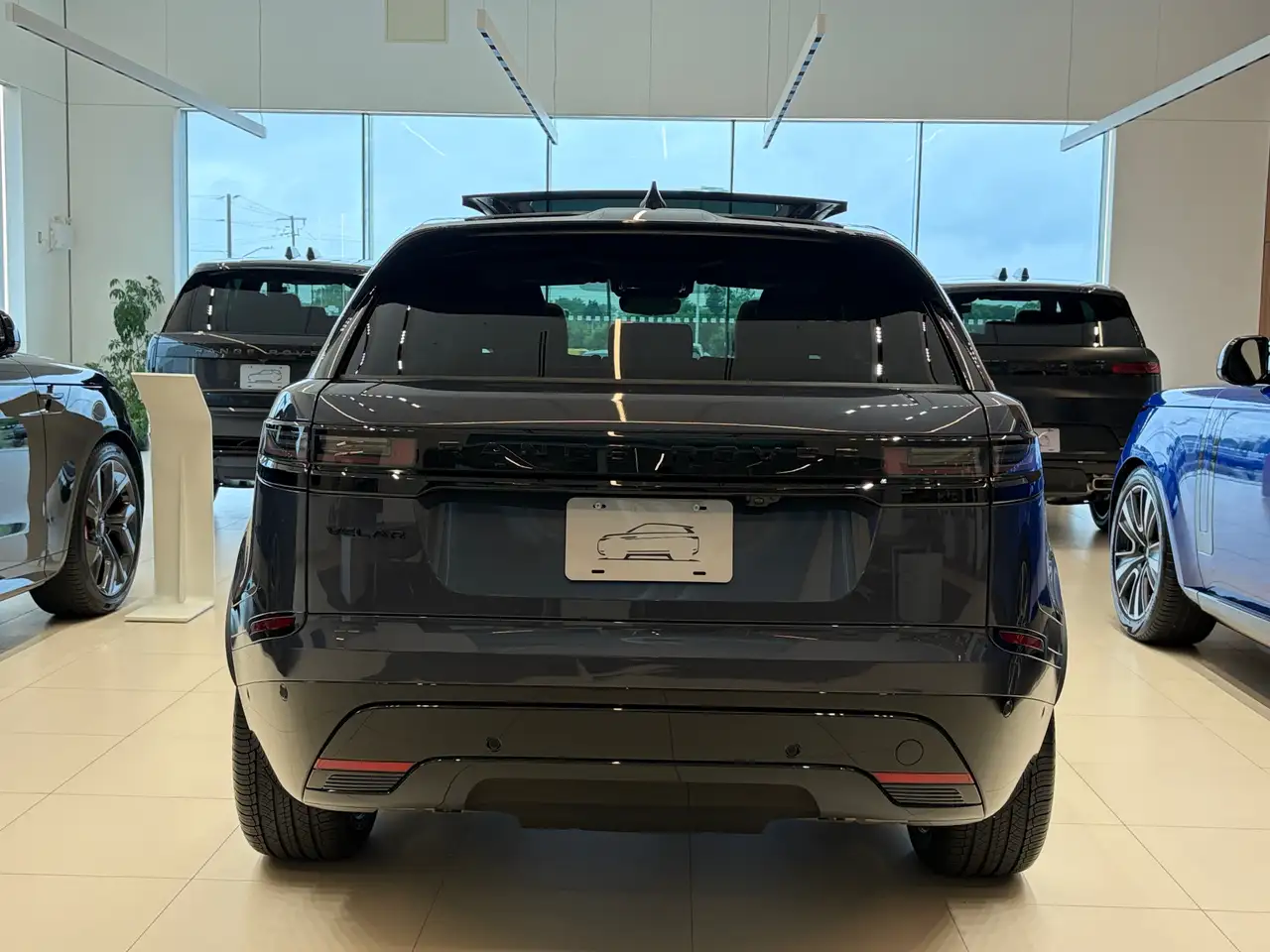 Land Rover Range Rover Velar - Image 4
