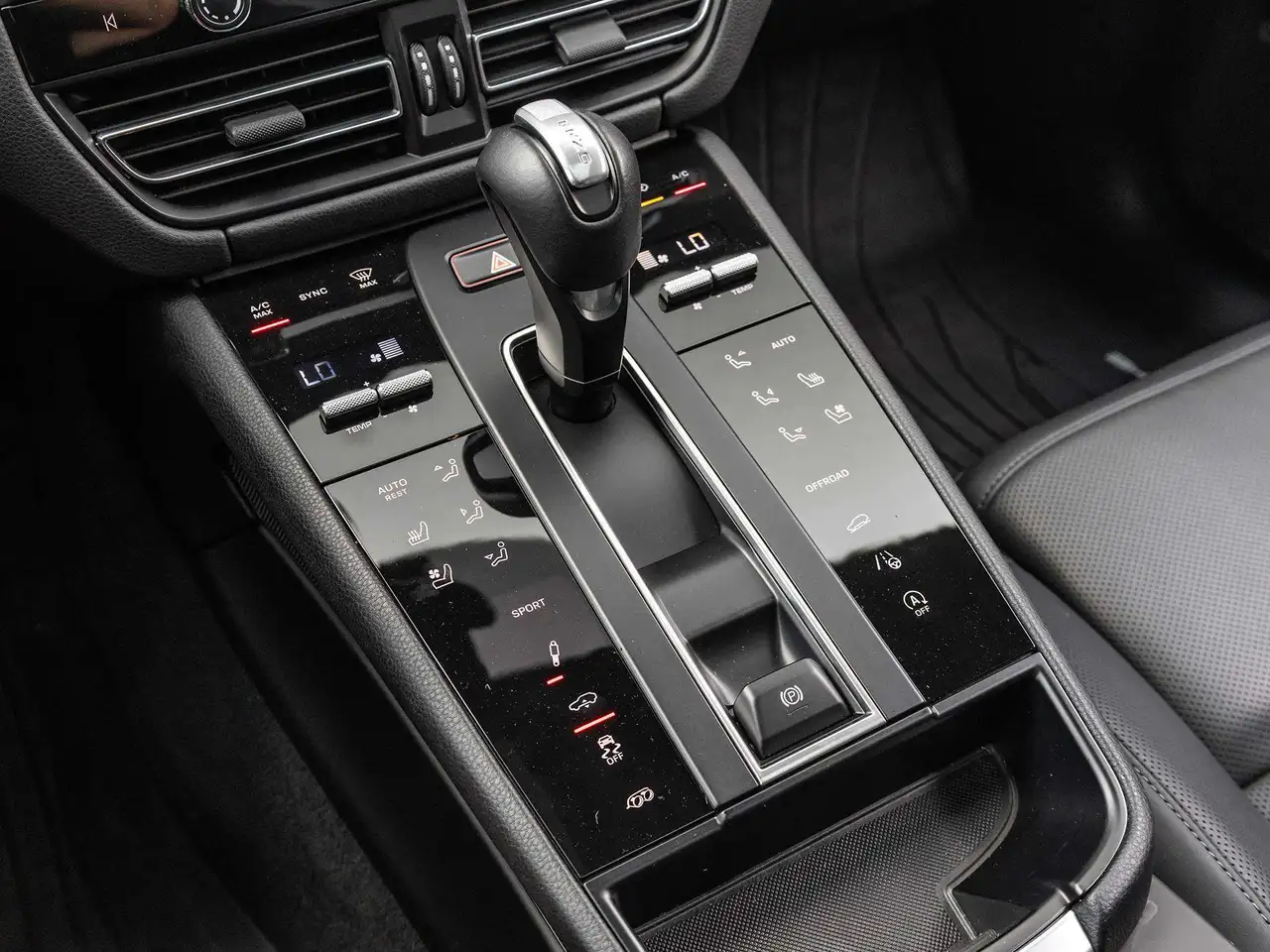 Porsche Macan - Image 16
