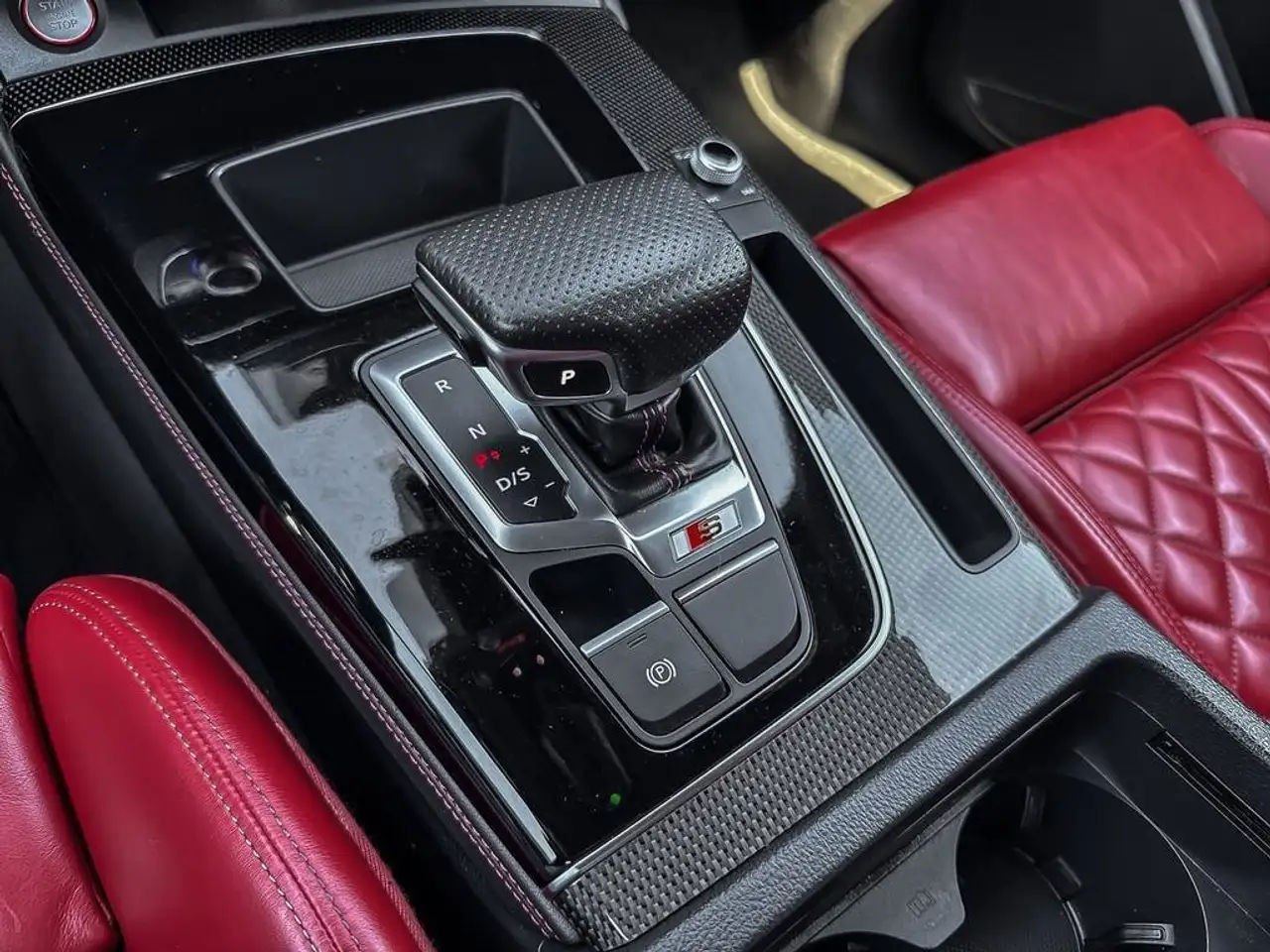 Audi SQ5 - Image 18