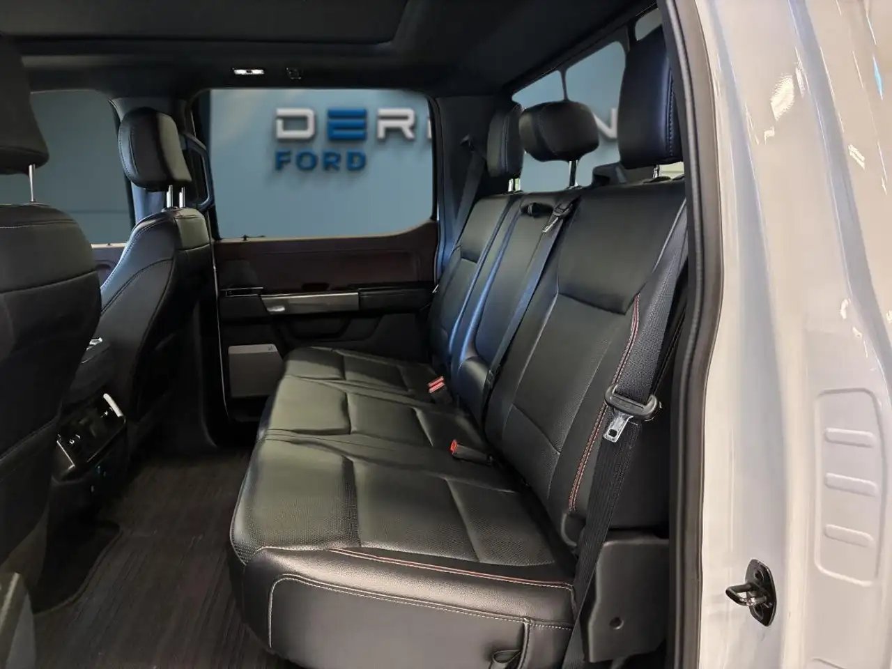Ford F-150 - Image 9