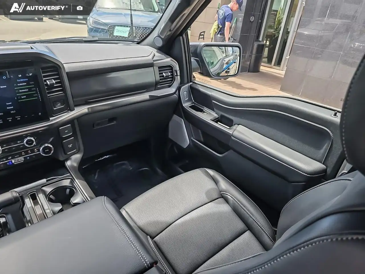 Ford F-150 - Image 24