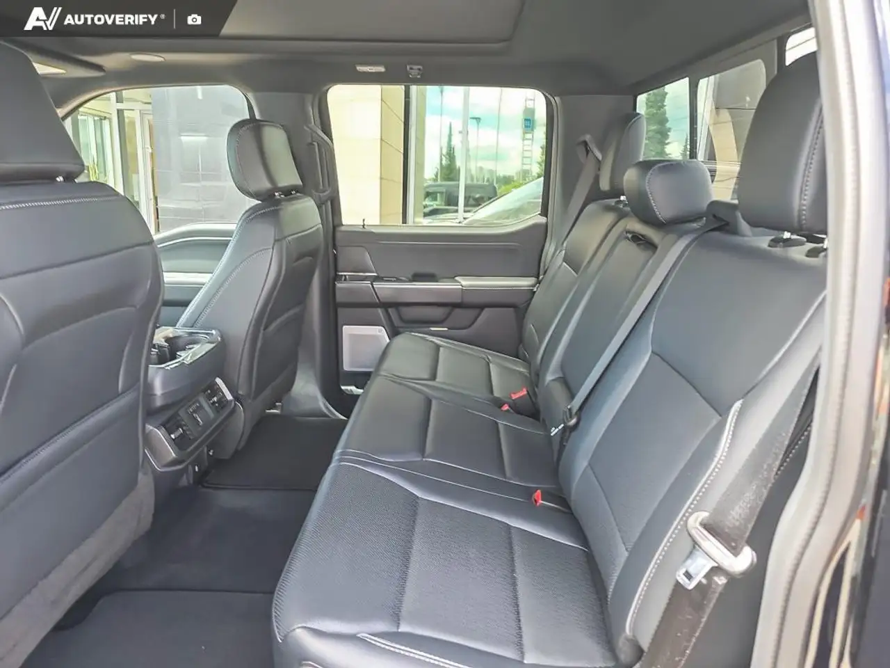 Ford F-150 - Image 22