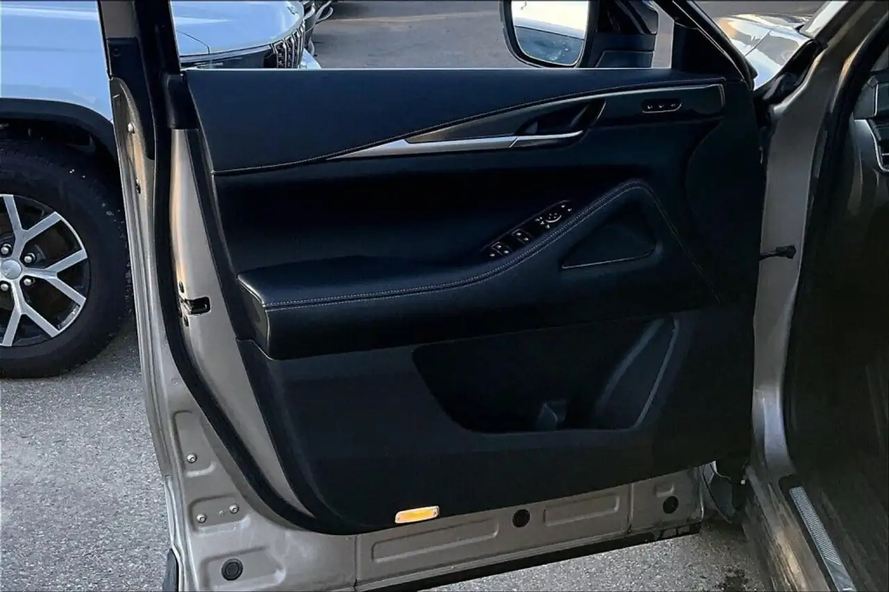 Infiniti QX60 - Image 23